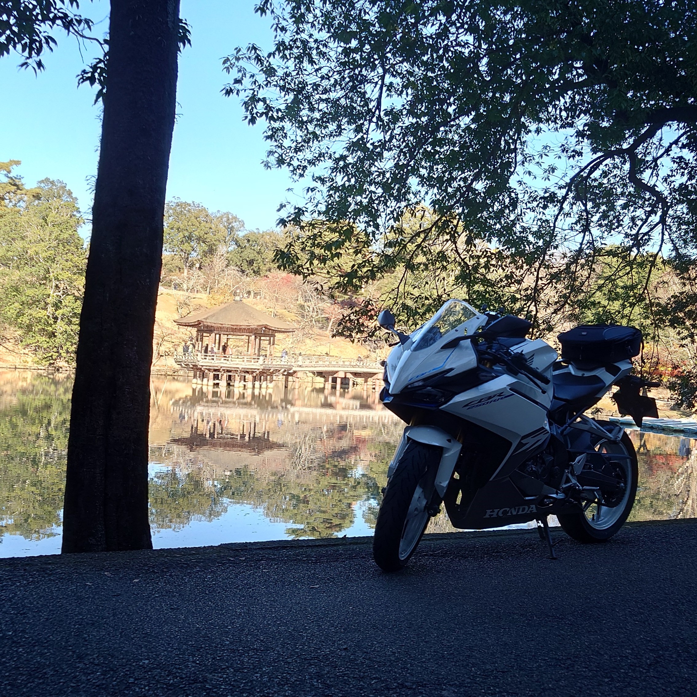 バイクでツーリングする休日が最高！