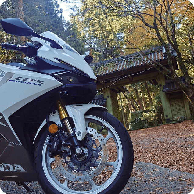 バイクでツーリングする休日が最高！